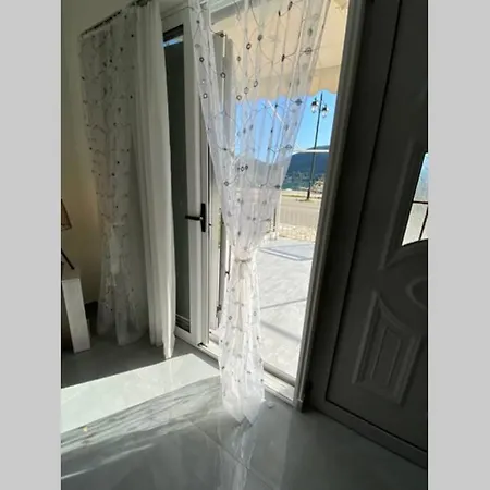 Karavias Cosy Vlicho House דירה *