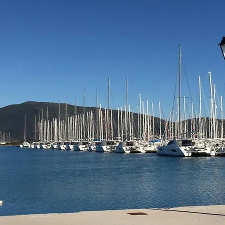 Apartament Karavias Cosy Vlicho House