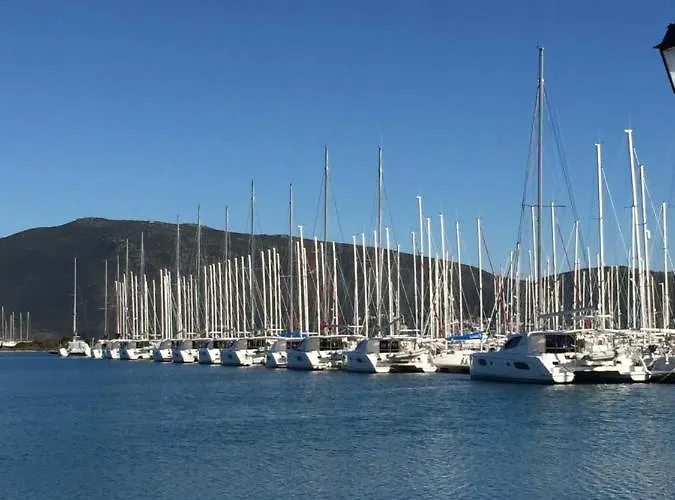 Apartment Karavias Cosy Vlicho House